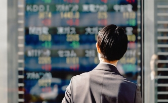 Japonya ekonomisi uzun süre sonra ilk kez daraldı