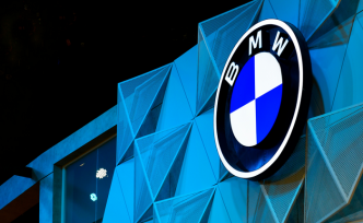 BMW: Elektrikli M3 yeni bir dönem başlatacak, yarış pistine hazır sürüş dinamikleri sunacak