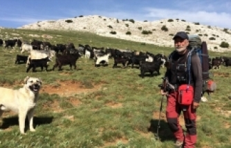 Yörüklerle 26 gün yürüyerek göç yolunu kaydetti