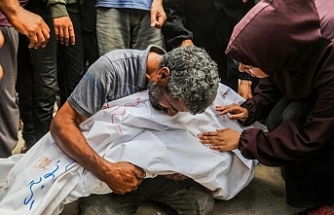 Katil İsrail'in Gazze'ye saldırılarında can kaybı 58 bini geçti