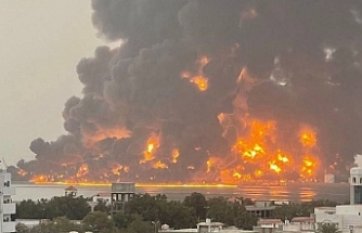 Katil İsrail’in Yemen’de hayati önem taşıyan tesisleri hedef aldı: Sana karanlığa gömüldü