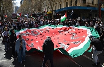 Avustralyalılar, katil İsrail'in Gazze'ye saldırılarını 100 haftadır protesto ediyor