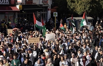 Berlin'de düzenlenen Filistin'e destek yürüyüşüne 100 bini aşkın kişi katıldı