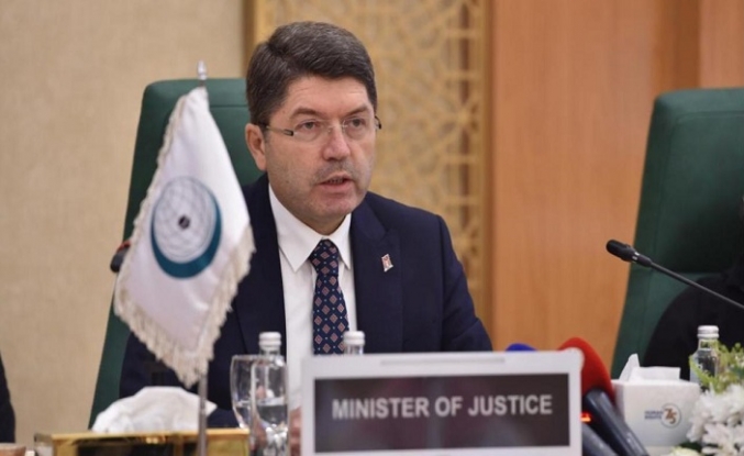 Bakan Tunç'tan 'Gazze' çağrısı: Savaş suçları olarak değerlendirilmeli