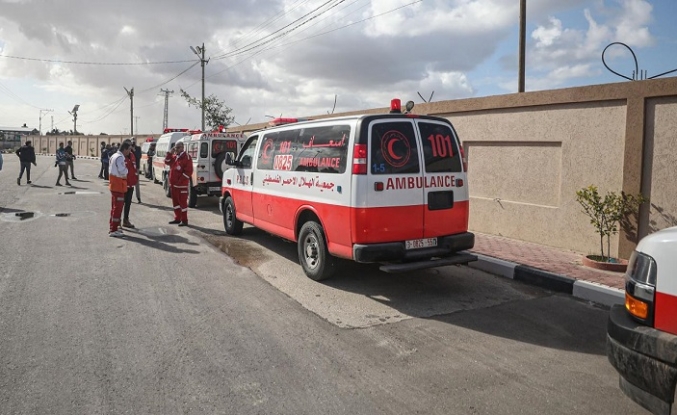 Filistin Kızılayı: İsrail, Refah'ta ambulansları kuşatma altına aldı