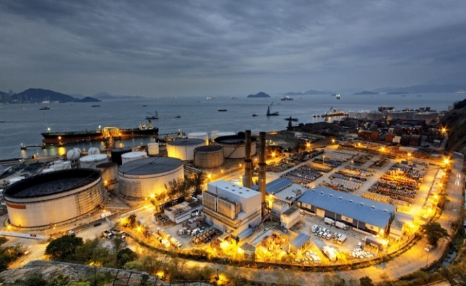 Uluslararası Enerji Ajansı petrol öngörüsünde geri adım attı: Petrol ve doğalgaz talebi bu on yılda zirve yapmayabilir