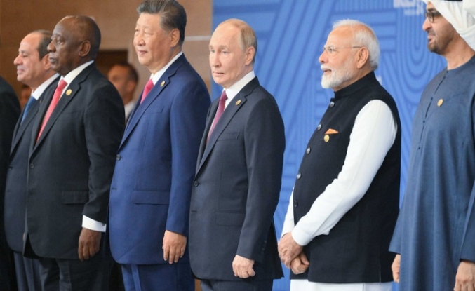 BRICS ülkeleri doları terk etmeye hazırlanıyor: 2026 küresel ekonomide bir dönüm noktası olabilir mi?