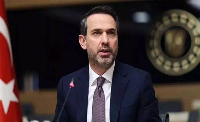 Bakan Bayraktar duyurdu: Doğalgaz ve elektriğe zam gelecek mi?