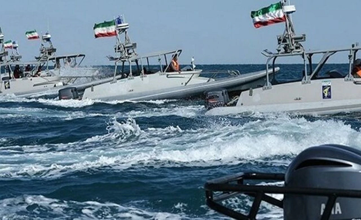 İran, Hürmüz Boğazı'nda askeri tatbikat başlattı