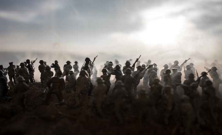 Politico beş ülkede anket yaptı: Batılı ülkeler yeni bir dünya savaşı bekliyor